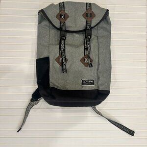 Dakine Trek ll 26L Backpack